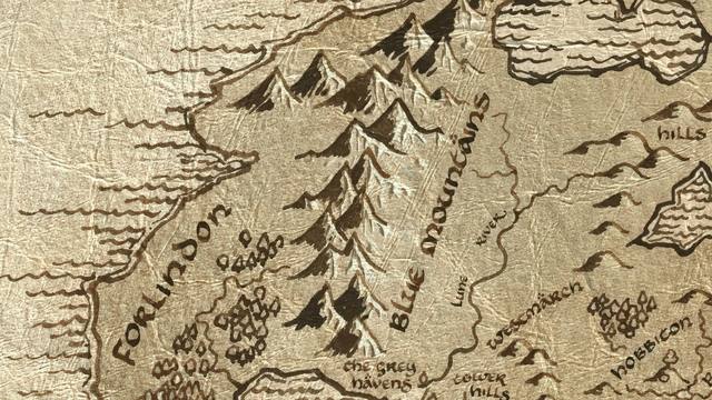 Ered Luin and its surroundings on the parchment map of Middle-earth